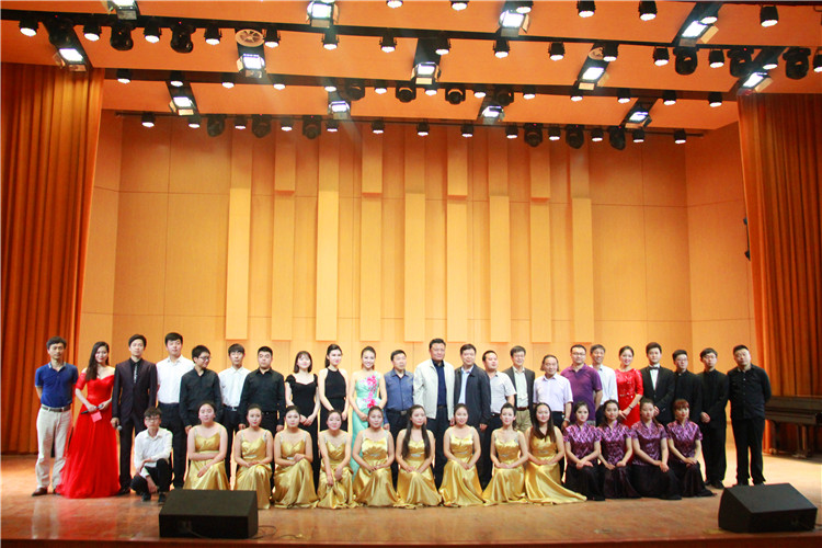 2016051610352049.jpg 中国304am永利集团应邀来永利集团官网交流演出