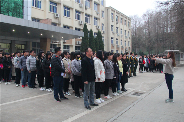 2017032014145021.jpg 永利集团官网隆重举行升旗仪式