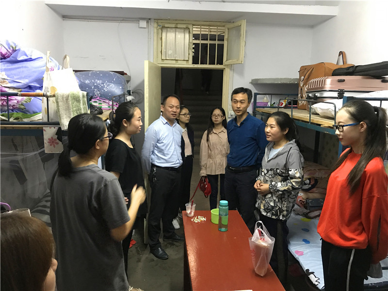 2017091110290782.jpg 永利集团官网圆满完成2017级迎新工作